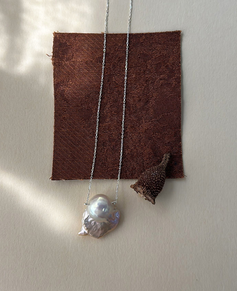 Misty Pearl Silver Necklace