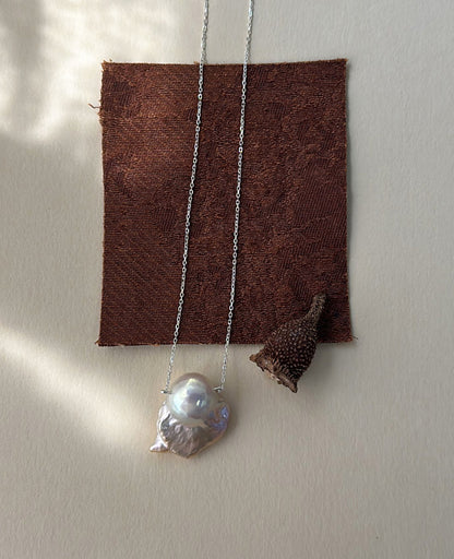 Misty Pearl Silver Necklace