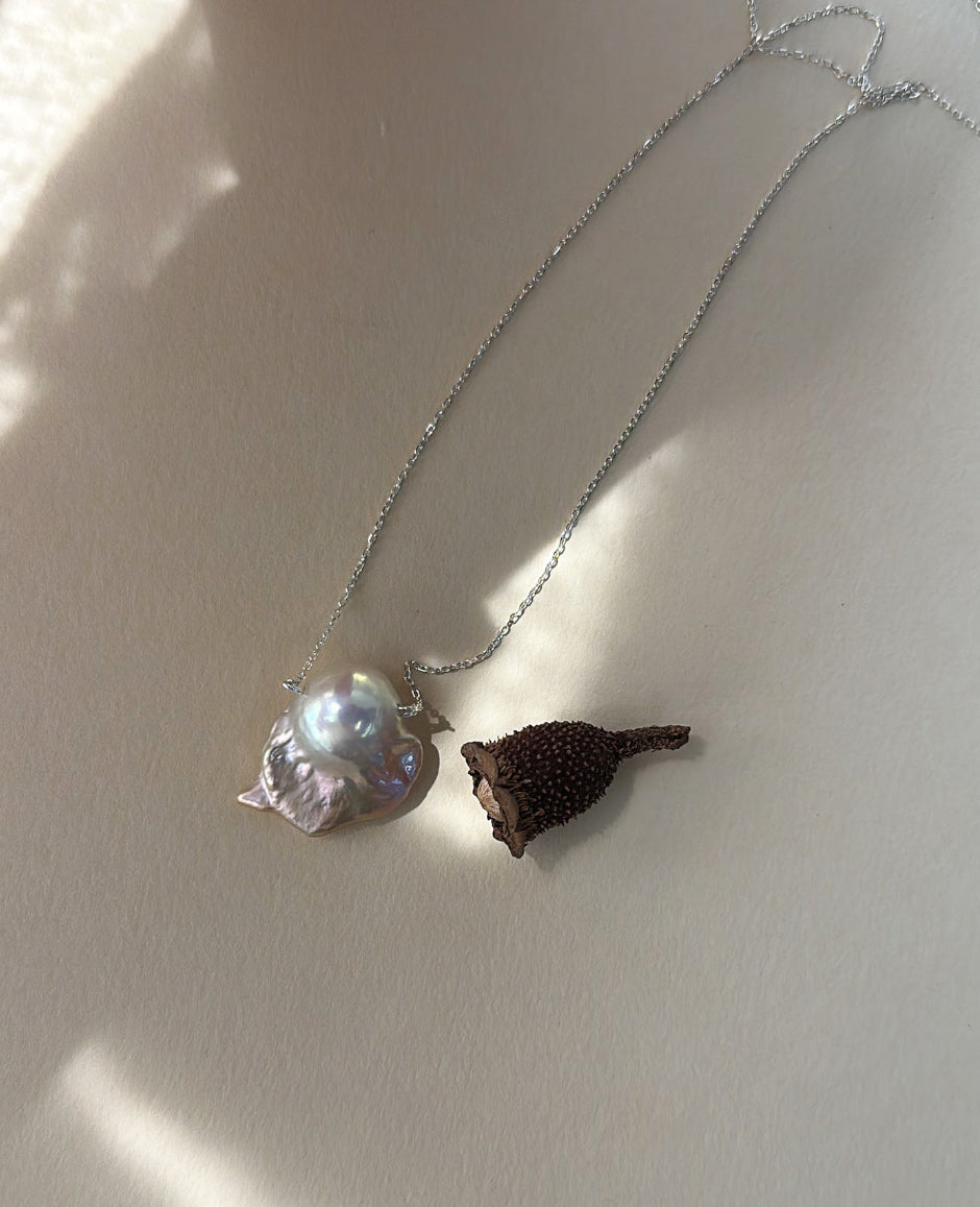Misty Pearl Silver Necklace
