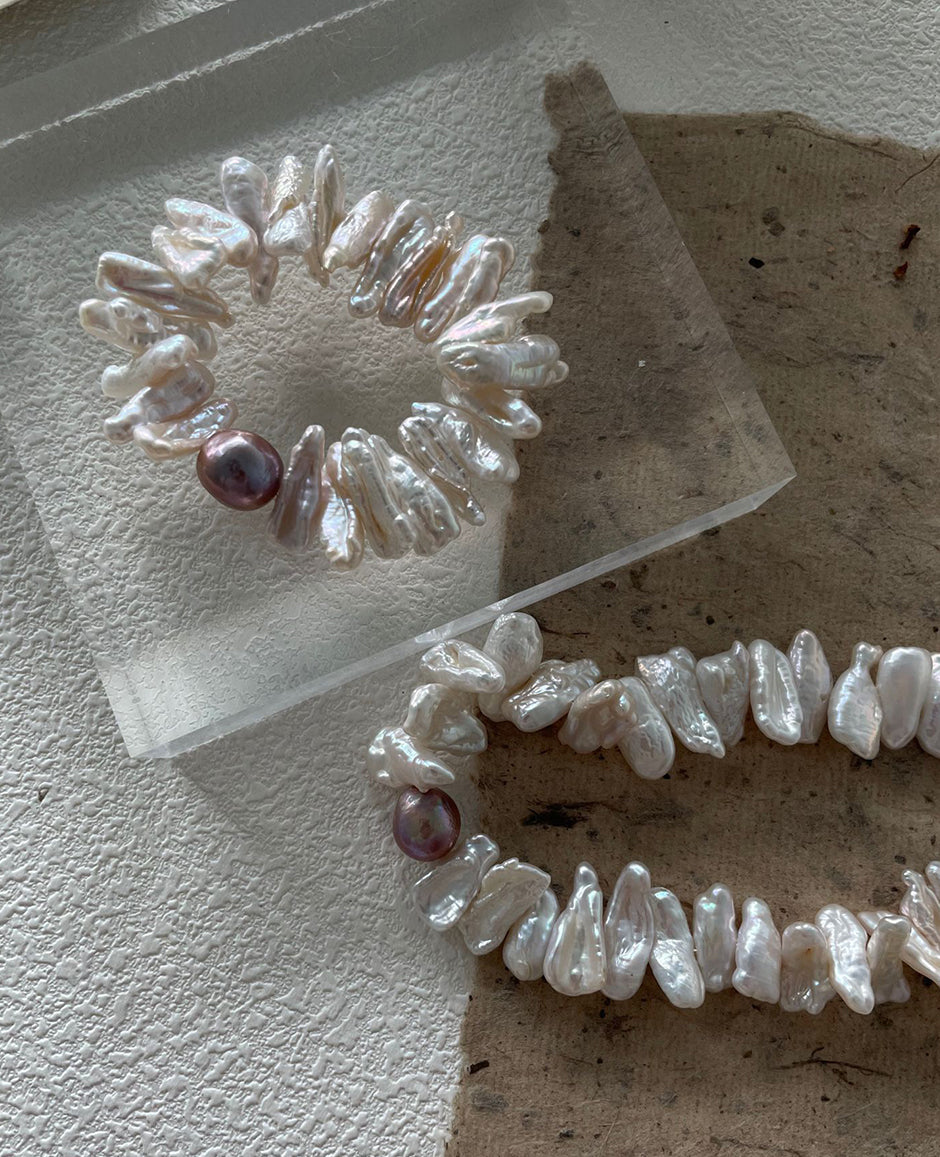 Sunlit Daisy Pearl Bracelet